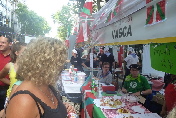 El Patio Gastronómico de Colectividades se celebró el pasado sábado, 15 de marzo (foto EuskalKultura.com)